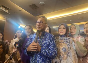 Mendag: Jenama Lokal di NYFW Jadikan Indonesia Pusat Mode Muslim Dunia