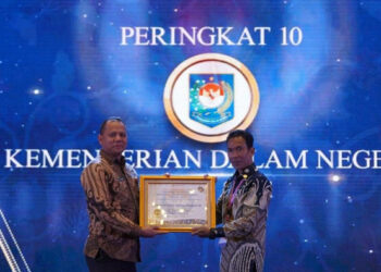 Kemendagri Raih Anugerah Kepatuhan Standar Pelayanan Publik 2022