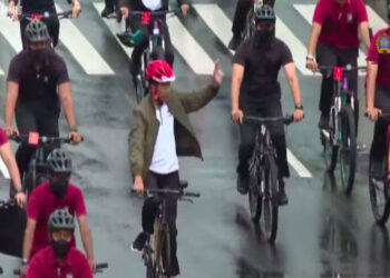 Jokowi Gowes ke Bundaran HI untuk “Kick off” Keketuaan RI di ASEAN