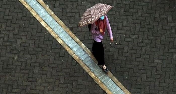 BMKG Prakirakan Kota-Kota di Indonesia Berawan Hingga Hujan Ringan