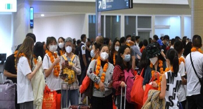 210 Orang Penumpang Pesawat Asal Tiongkok Tiba di Bali