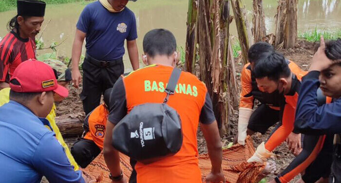 Tim SAR Temukan Korban Terseret Sungai Cidurian Meninggal