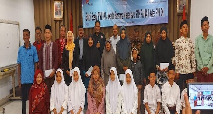 PWI Jaya-STIH Painan Gelar Kuliah Umum dan Santunan Anak Yatim