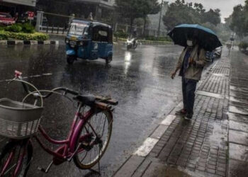 Waspada Hujan Disertai Petir di Jakarta Barat dan Selatan Siang Hari
