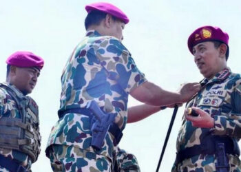 Kapolri Diangkat Jadi Warga Kehormatan Korps Marinir