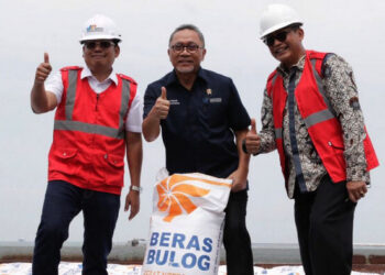 Mendag Minta Bulog Percepat Distribusi Beras agar Harga Stabil