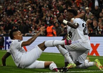 Real Madrid Bangkit dari Ketinggalan untuk Permalukan Liverpool 5-2
