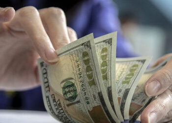 Dolar Naik ke Puncak 6-minggu Ditopang Ekspektasi Kenaikan Suku Bunga