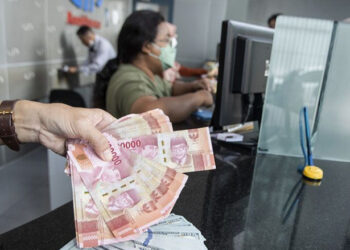 Rupiah Turun Seiring Kekhawatiran Kebijakan AS yang Agresif