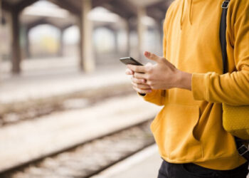 Delapan Kiat Berburu Tiket Kereta Api Mudik 2023