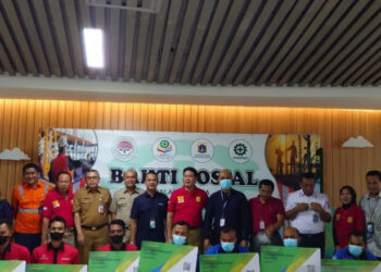 Disnakertrans DKI Daftarkan 235 Portir Stasiun Gambir Peserta BPJS-TK