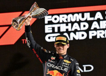 Verstappen Ingin Kembali Adu Cepat dengan Hamilton Musim Ini