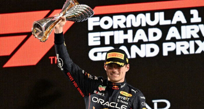 Verstappen Ingin Kembali Adu Cepat dengan Hamilton Musim Ini