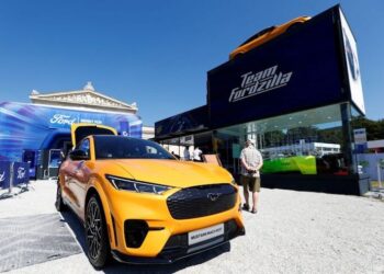 Ford Targetkan Produksi 270 Ribu Mustang Mach-E Selama 2023