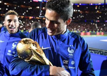 Raphael Varane Pensiun dari Timnas Prancis