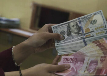 Rupiah Merosot Seiring Sentimen “Risk Off” di Pasar