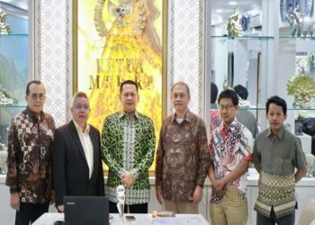 Ketua MPR RI Terima Penghargaan DataGovAI 2022