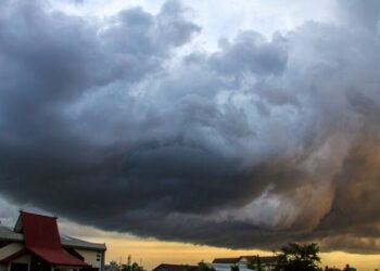 Hujan Lebat Diprakirakan Mengguyur Sebagian Besar Provinsi