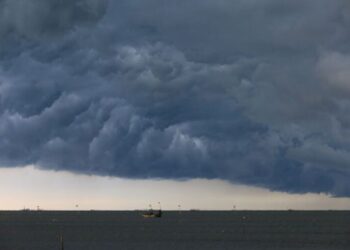 Hujan Lebat Berpeluang Mengguyur Sebagian Besar Wilayah Provinsi