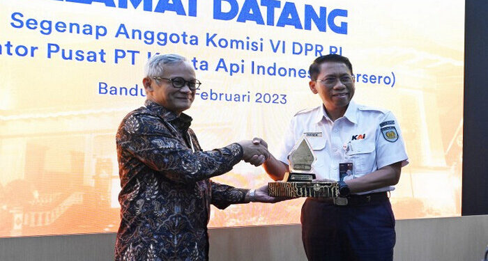 DPR Sebut Investasi KAI di KCJB-LRT Jabodebek Jadi Terobosan Bisnis