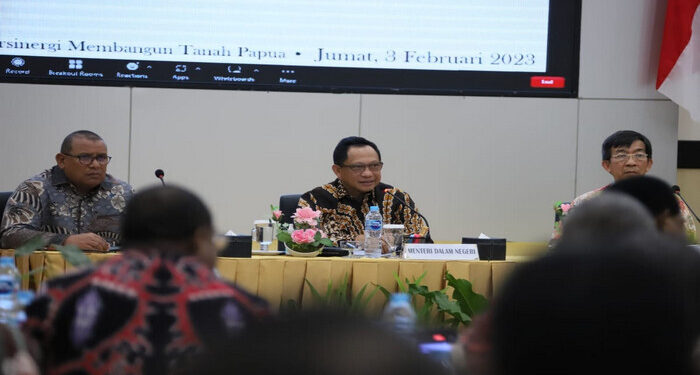 Mendagri Minta Kepala Daerah di Wilayah Papua Jaga Harga Barang dan Jasa untuk Kendalikan Inflasi