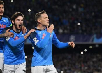 Napoli ke Perempat Final Setelah menang agregat 5-0 atas Frankfurt