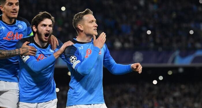 Napoli ke Perempat Final Setelah menang agregat 5-0 atas Frankfurt