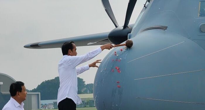 Presiden Tinjau Pesawat Baru TNI AU C-130J-30 Super Hercules A-1339