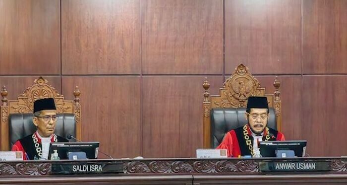 Presiden Saksikan Pengucapan Sumpah Ketua dan Wakil Ketua MK 2023-2028
