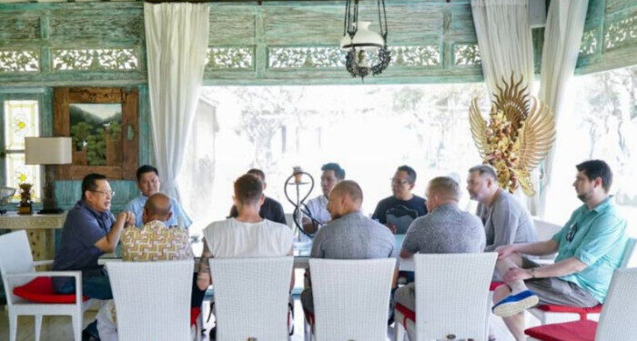 Ketua MPR Minta WNA ke Indonesia Patuhi Aturan