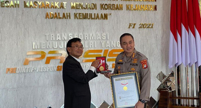 Polda Metro Jaya Terima Penghargaan MURI atas Pengungkapan 277 Kg Sabu