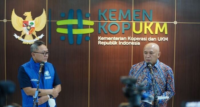 MenKopUKM dan Mendag Sepakat Berantas Impor Pakaian Bekas Ilegal Lindungi Industri Tekstil Lokal