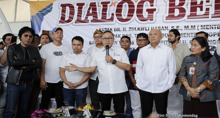 Stop Penyelundupan Pakaian Bekas Asal Impor, Mendag Zulkifli: Pemerintah Beri Kelonggaran Bagi Pedagang Kecil