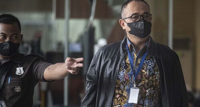 KPK Geledah Rumah Rafael Alun Trisambodo