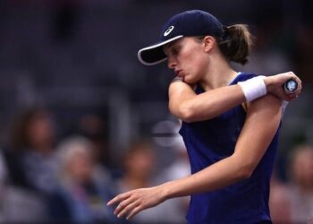 Swiatek Mundur dari Miami Open karena Cedera Tulang Rusuk