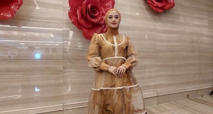 Selebgram Bandung Beri Tips Berbusana Muslim “Kece” Saat Lebaran