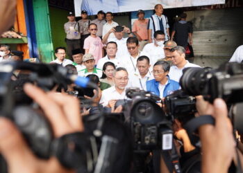 Pantau Bapok Pasar Rawamangun, Mendag Zulkifli Hasan: Harga Stabil, Imbau Pedagang Ikuti Harga Patokan