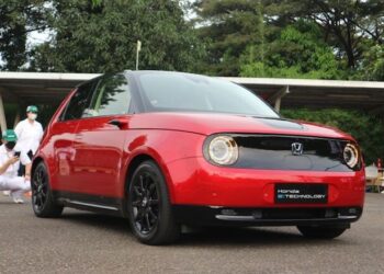 Mobil Listrik Mungil “Honda e” Diperkenalkan di Indonesia