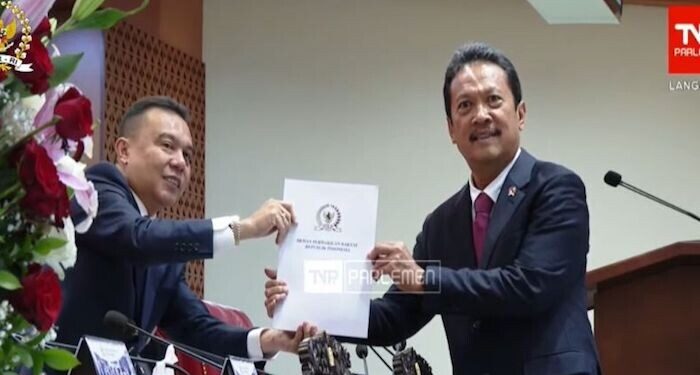 Paripurna DPR Setujui RUU Landas Kontinen Jadi UU