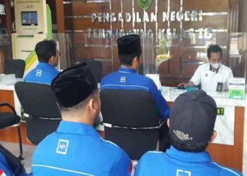 Ketua Partai Demokrat Se-Indonesia Serentak Datangi Pengadilan