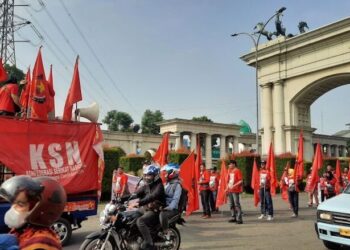 Polresta Tangerang Kawal Ribuan Pekerja Aksi May Day ke Jakarta