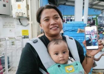 Warga Seputih Banyak Menangis Haru Usai Foto dengan Presiden Jokowi