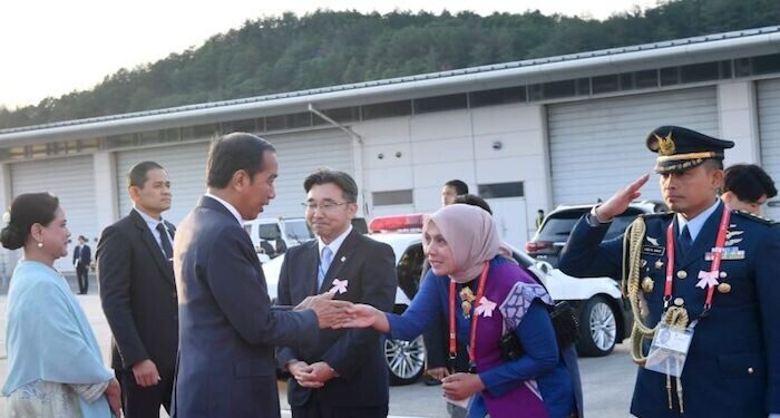 Presiden dan Ibu Negara Bertolak Kembali ke Tanah Air