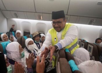 Menag Lepas Keberangkatan Jamaah Kloter 1 di Bandara Soekarno-Hatta