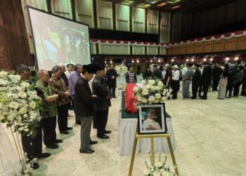 Jenazah Sarwono Kusumaatmadja Disemayamkan di Manggala Wanabakti