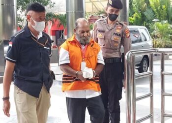 KPK Limpahkan Lukas Enembe ke Tim Jaksa untuk Persidangan