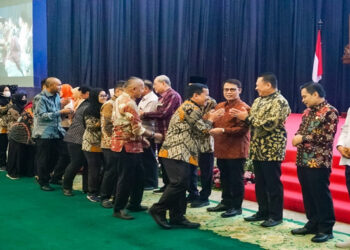 Bamsoet Umumkan Pemberhentian Ma’ruf Cahyono sebagai Sekjen MPR saat Halalbihalal