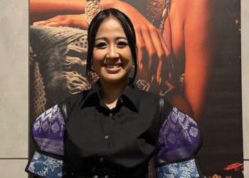 Astrid Basjar Masih Galau Tak Berhasil Dapatkan Tiket Coldplay