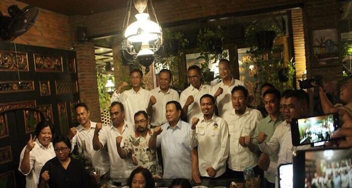 Prabowo Mendapat Dukungan Relawan Gibran di Solo Sebagai Capres 2024