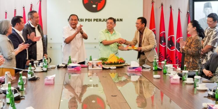 Fraksi PDIP Luncurkan Podcast Banteng Senayan